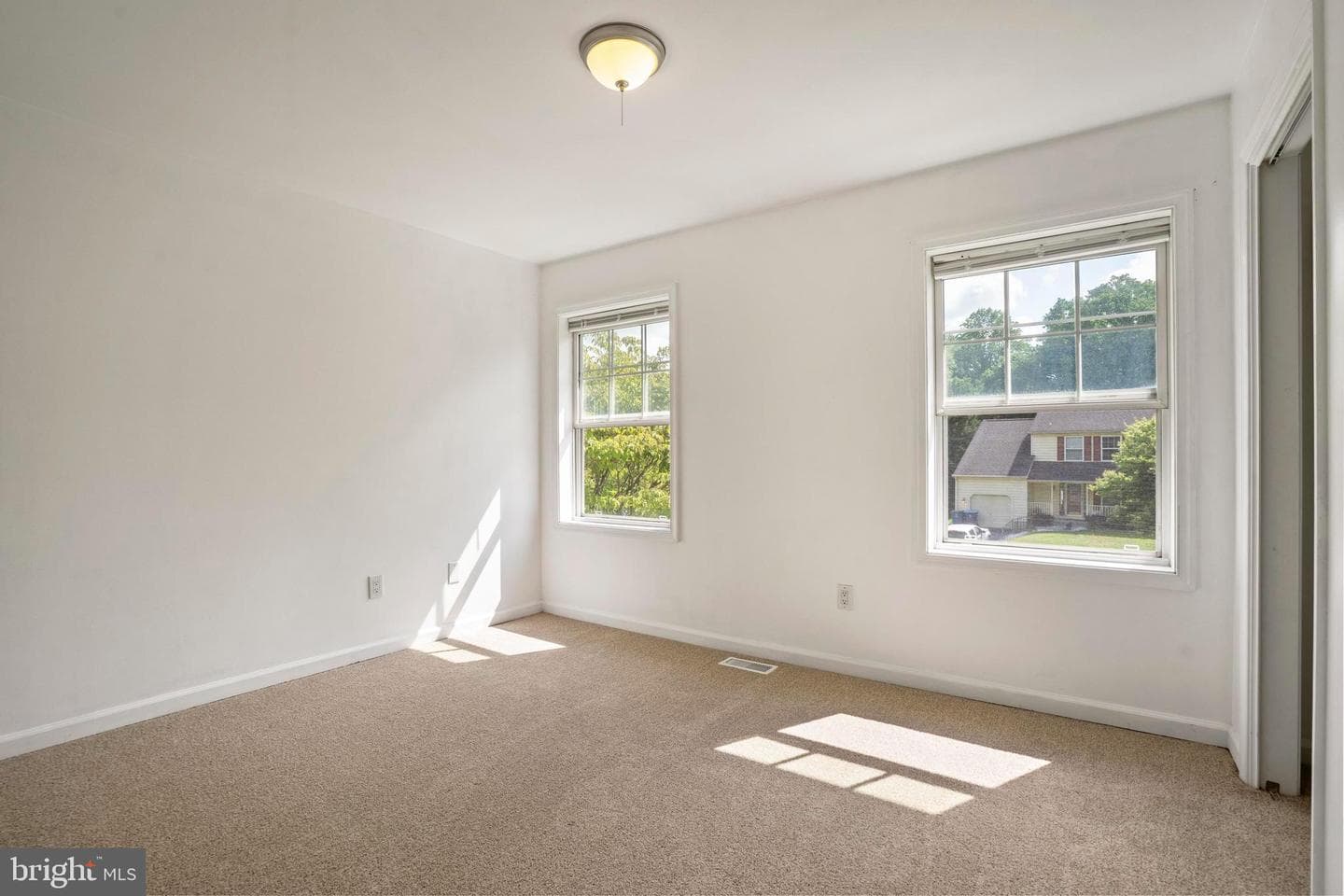 304 Welcome Avenue photo 14