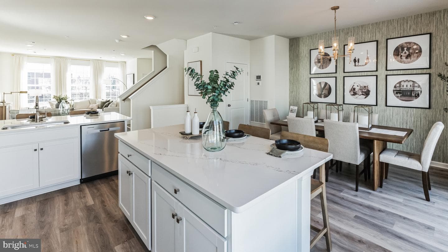 109 Smithworks Boulevard photo 4