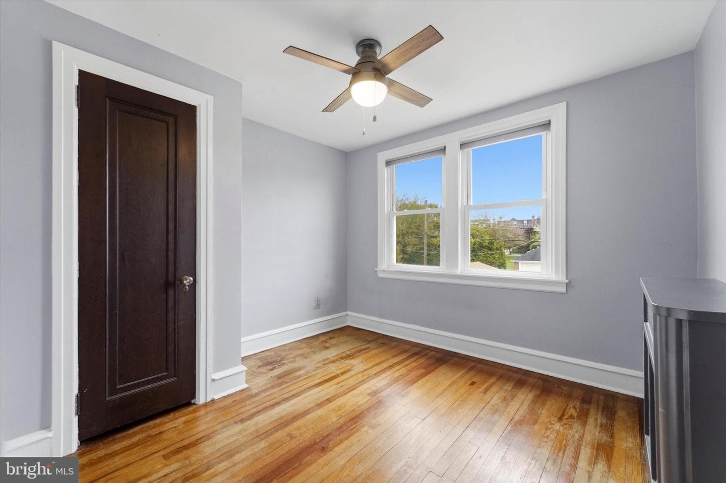 230 1st Avenue photo 17