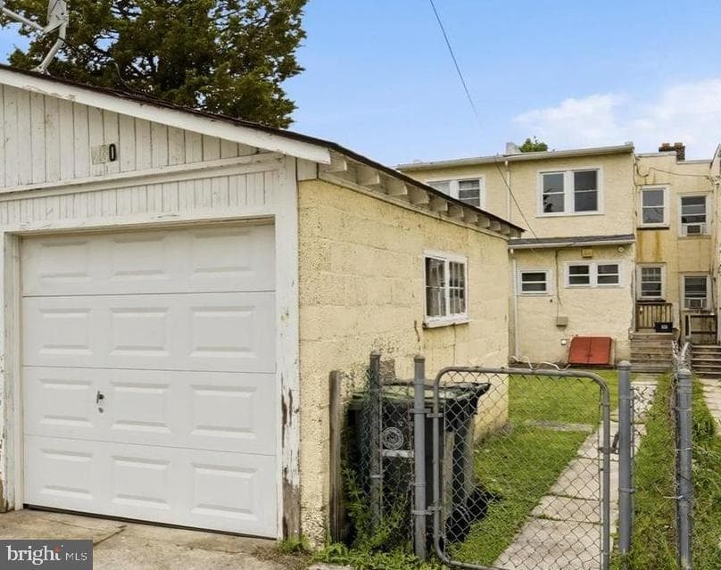 230 1st Avenue photo 22