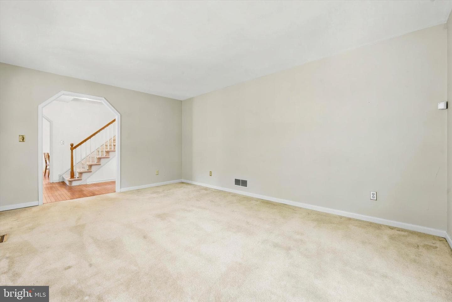100 Noble Drive photo 13