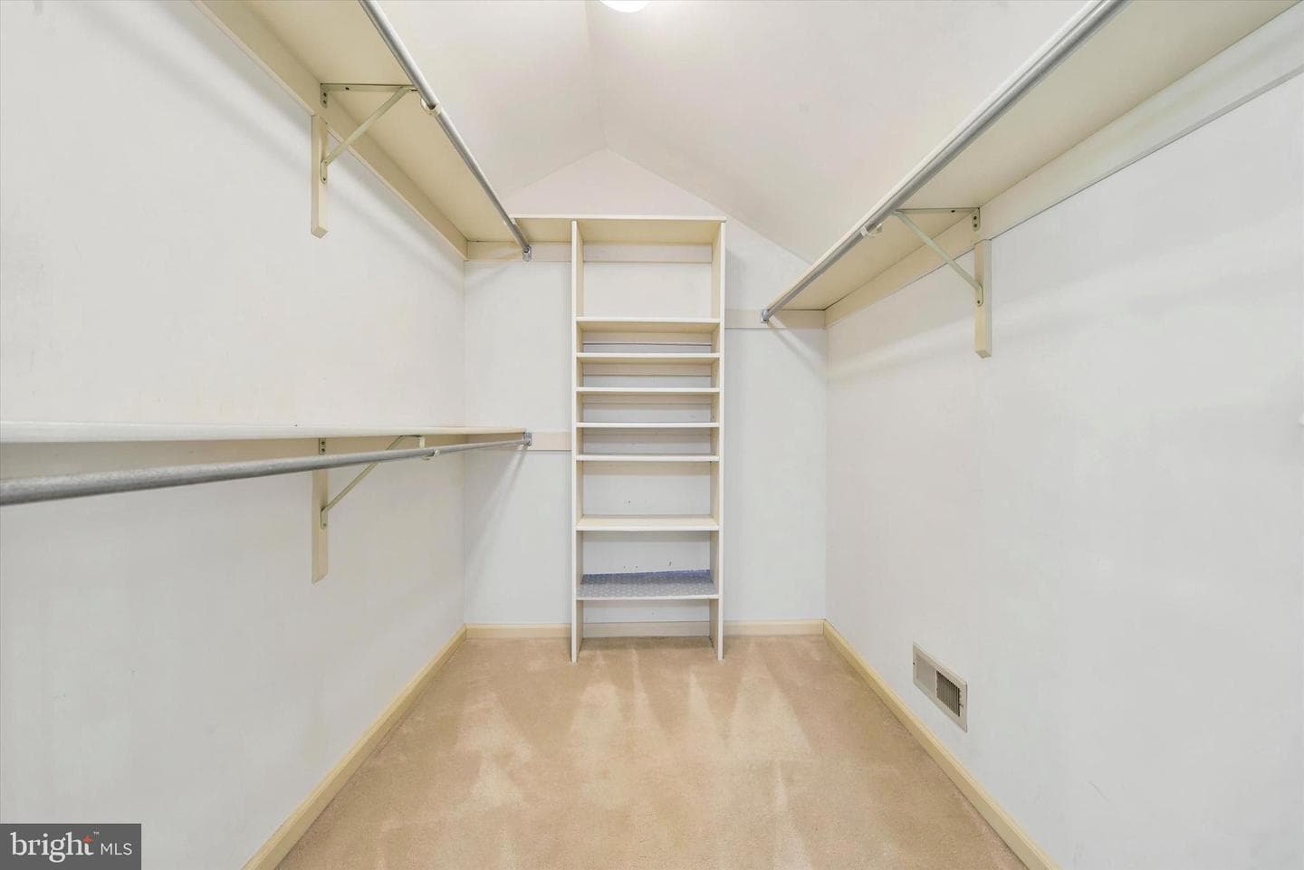 100 Noble Drive photo 19
