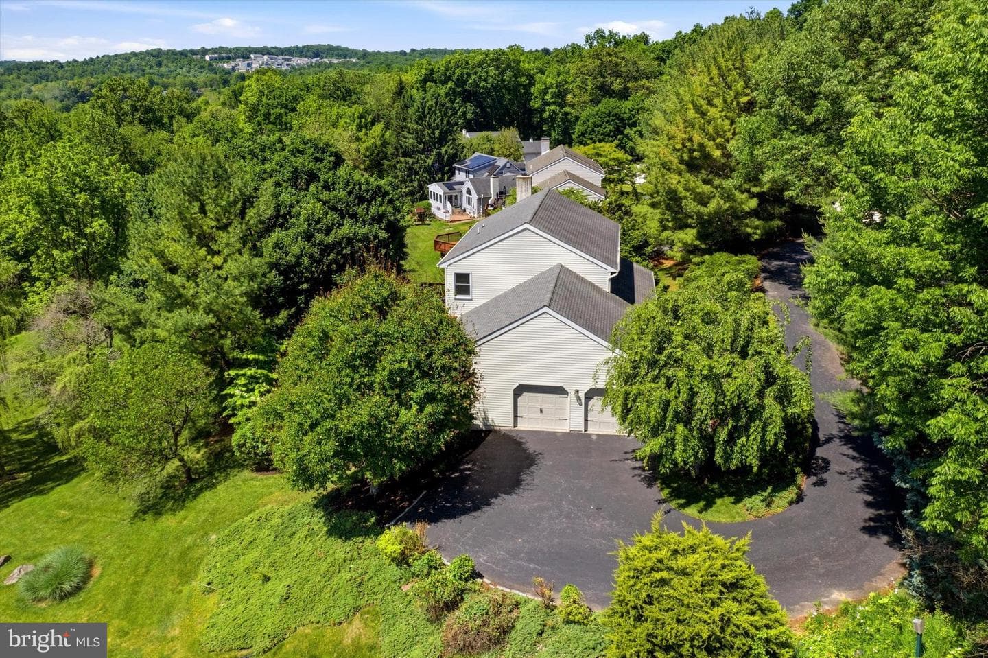 100 Noble Drive photo 37