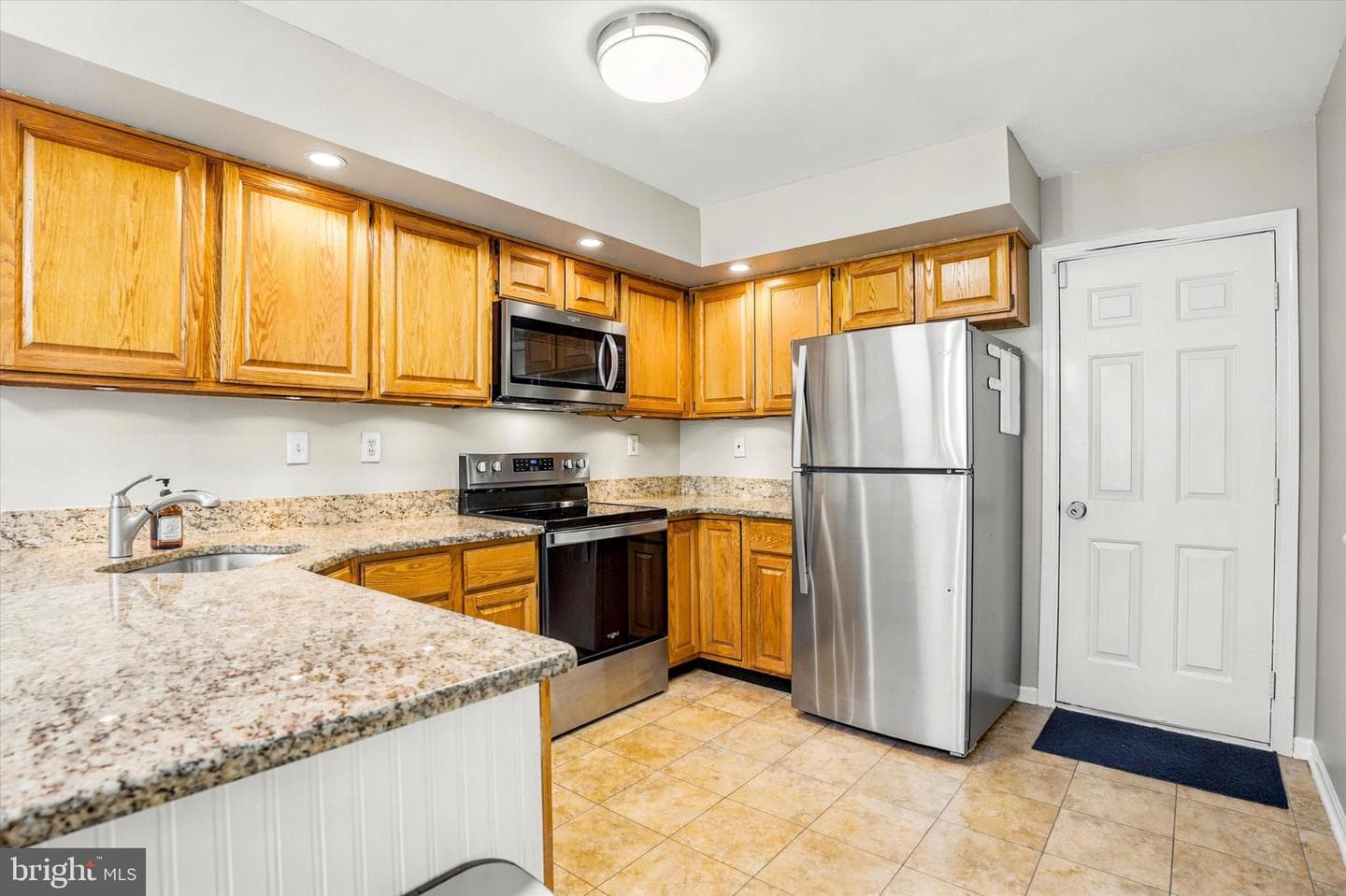 1604 E General Howe Drive photo 6