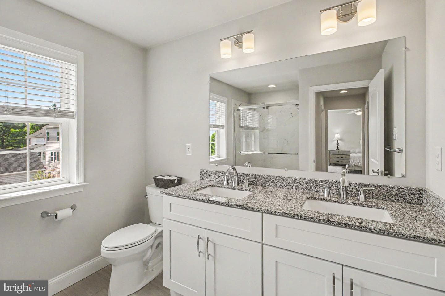 624 Bridge Street photo 22