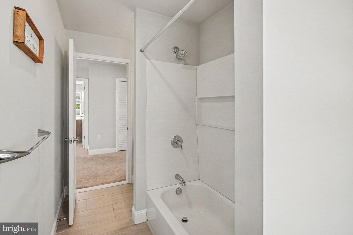 624 Bridge Street photo 28