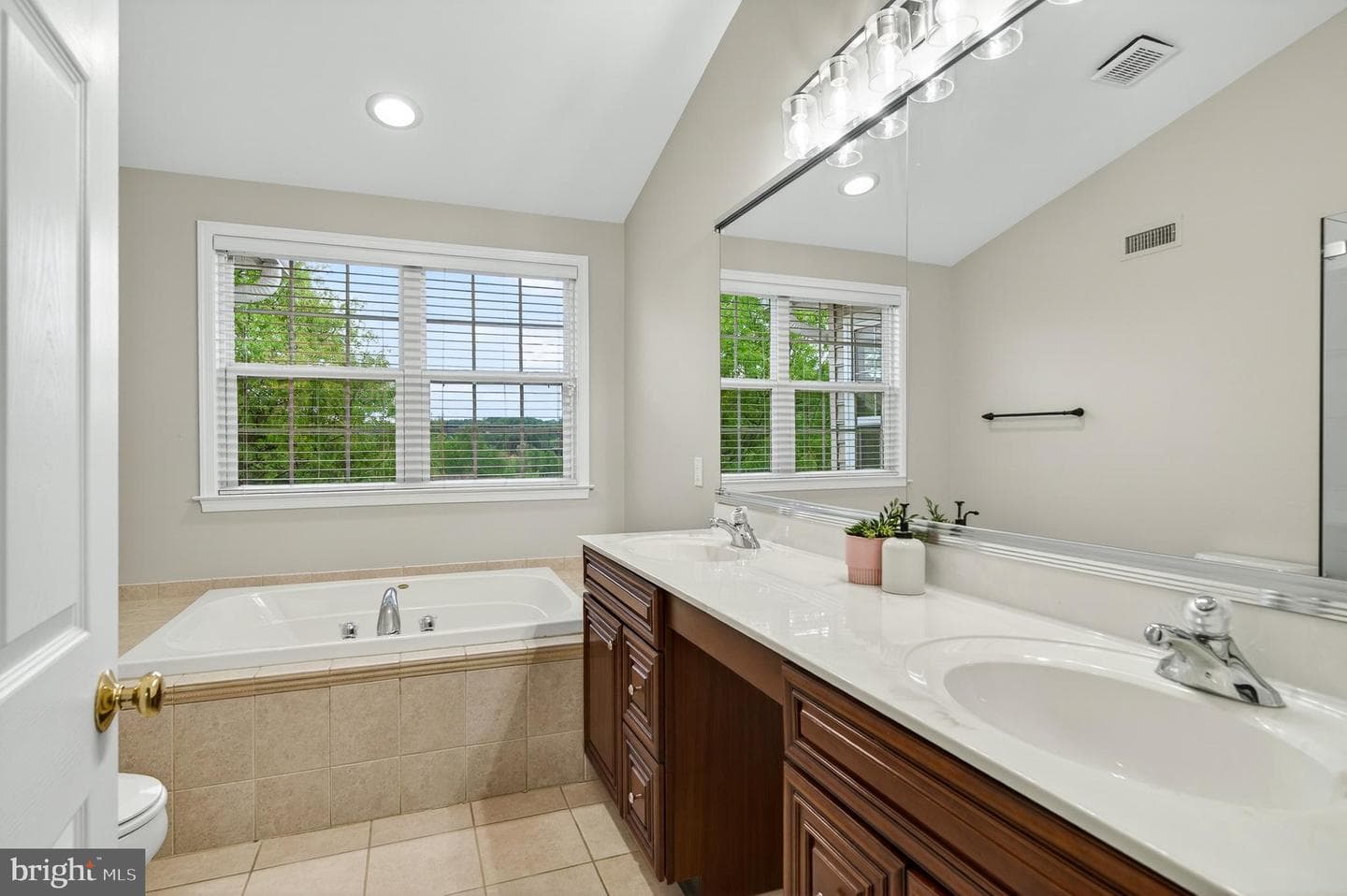 2847 Tansey Lane photo 34