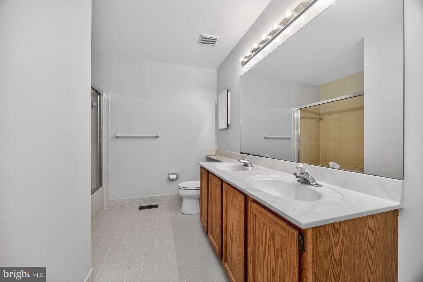 103 Fairfield Court photo 13