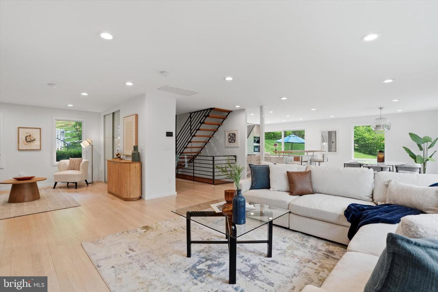 695 Knox Road photo 12
