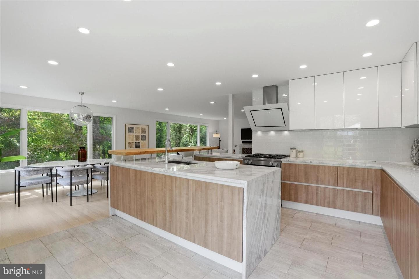 695 Knox Road photo 4