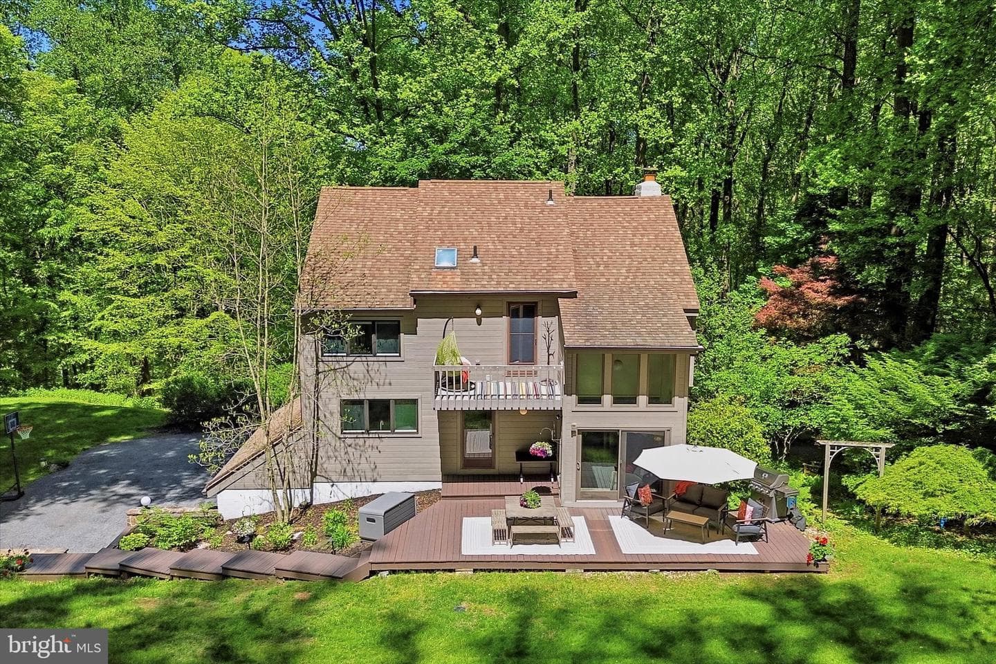 5 Chaddwyck Lane