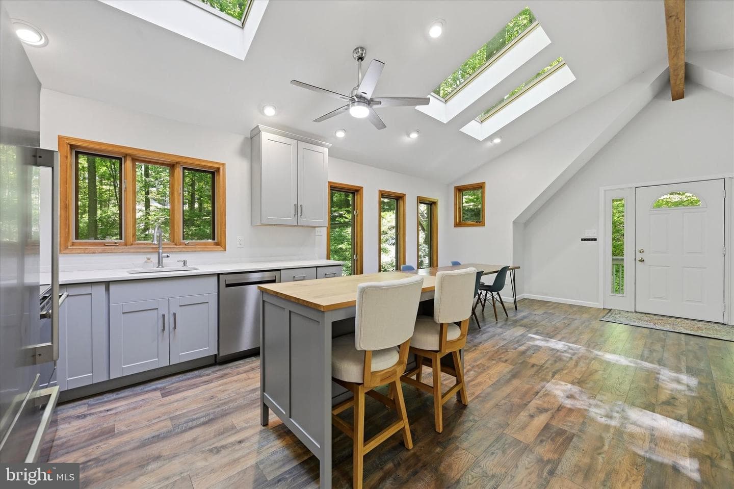 5 Chaddwyck Lane photo 39