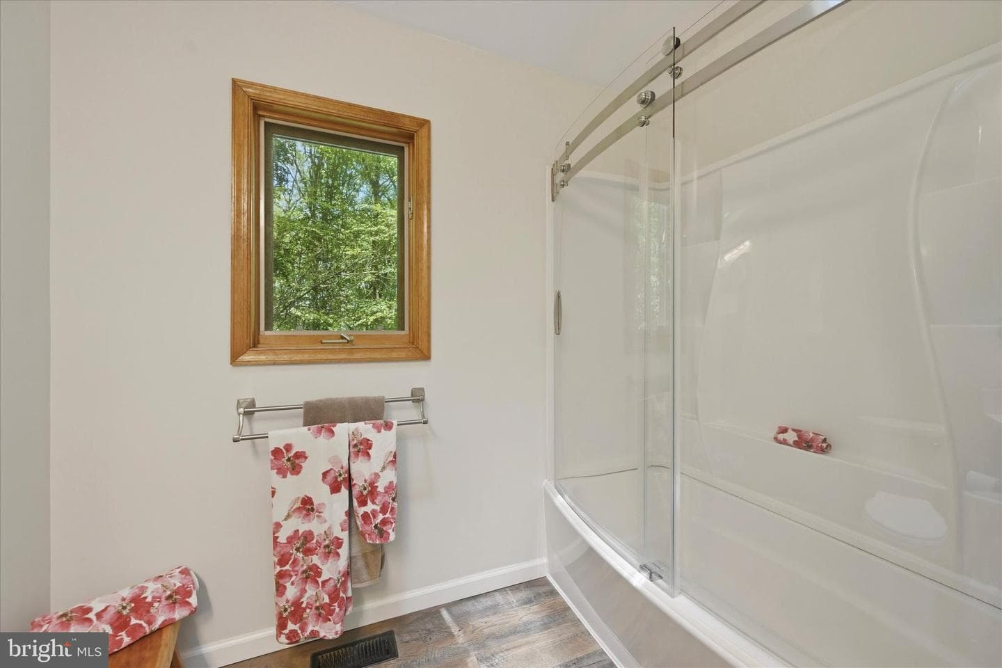 5 Chaddwyck Lane photo 46