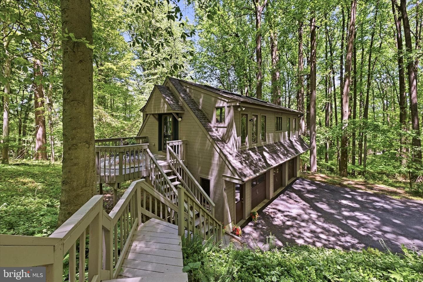 5 Chaddwyck Lane photo 5