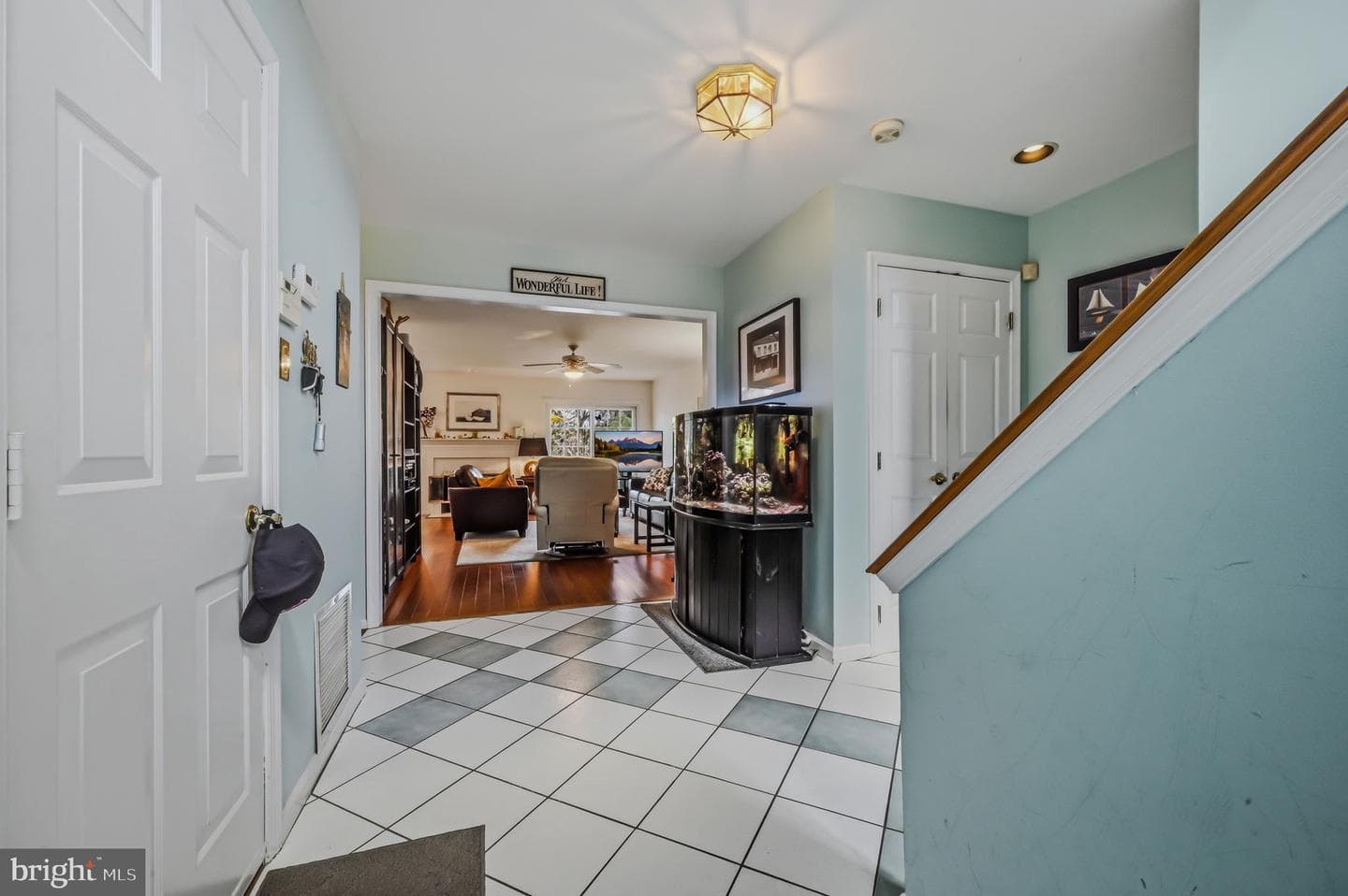 405 W Village Ln photo 4