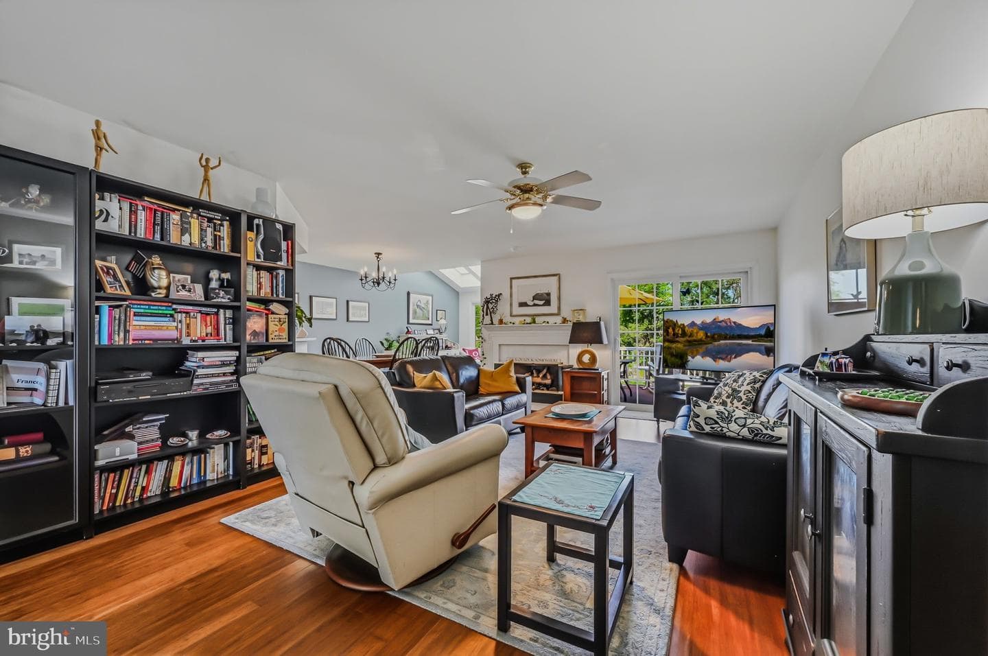 405 W Village Ln photo 5