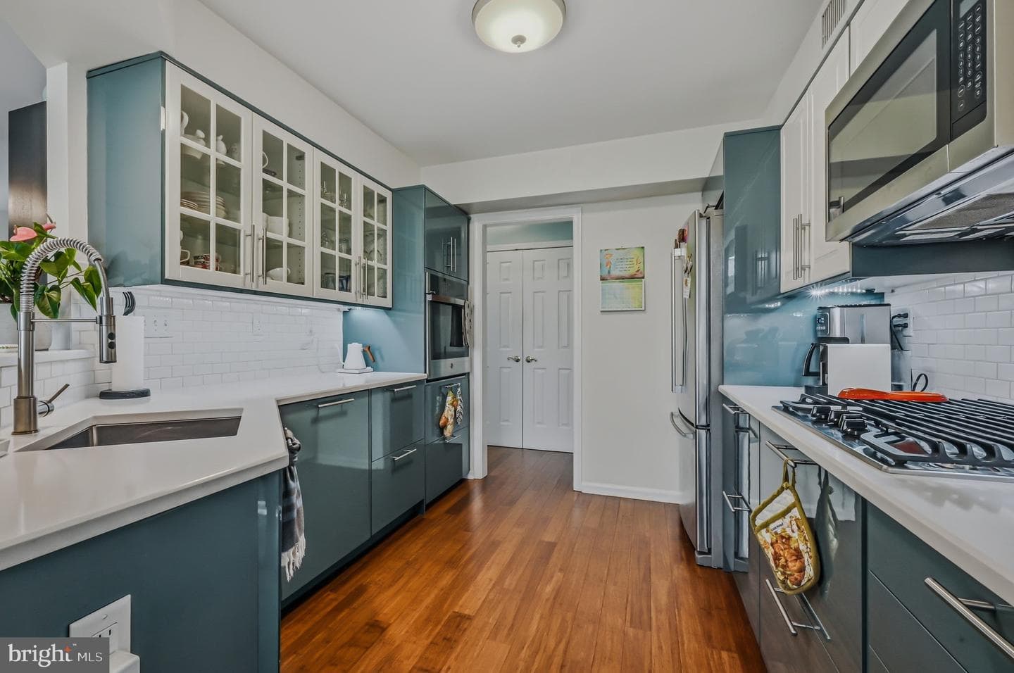 405 W Village Ln photo 8