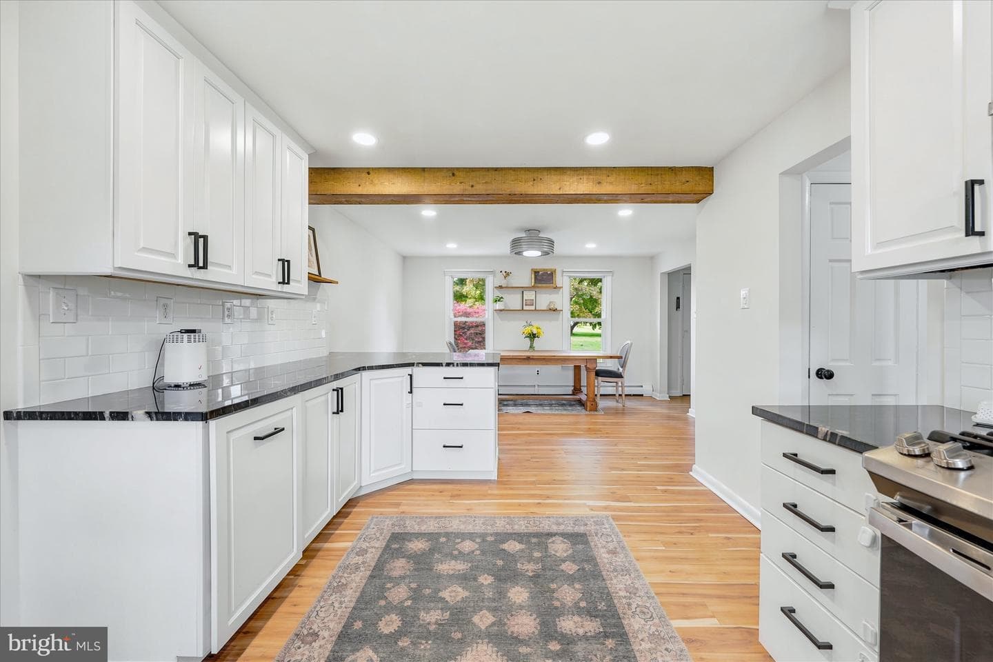 158 Hilton Road photo 8