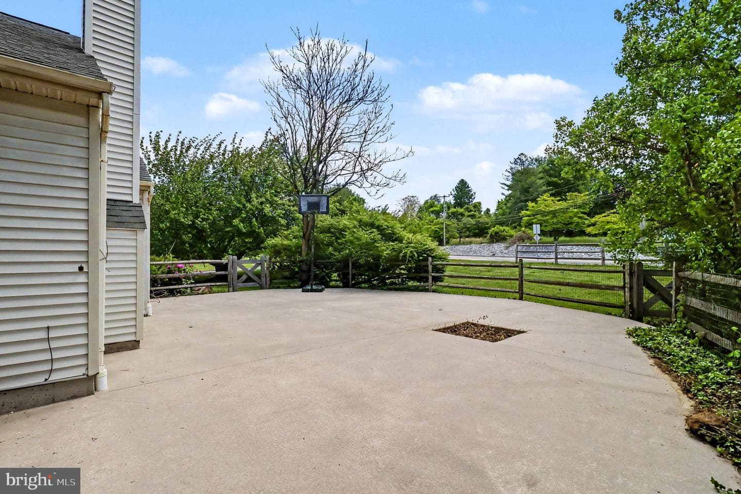 102 Heather Hill Drive photo 38