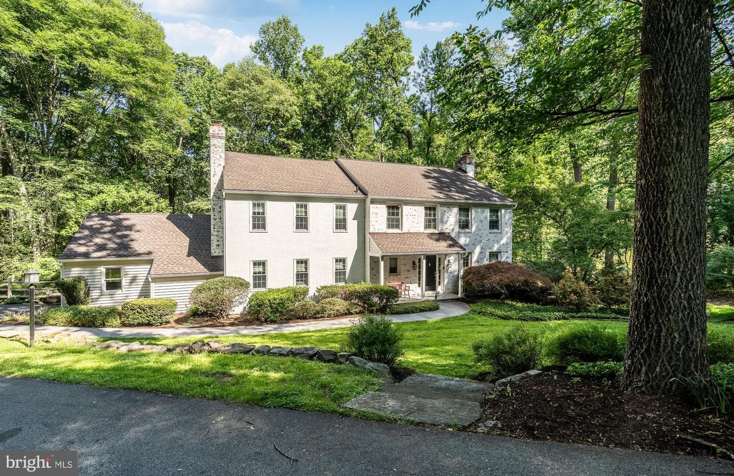 823 Nathan Hale Drive photo 1