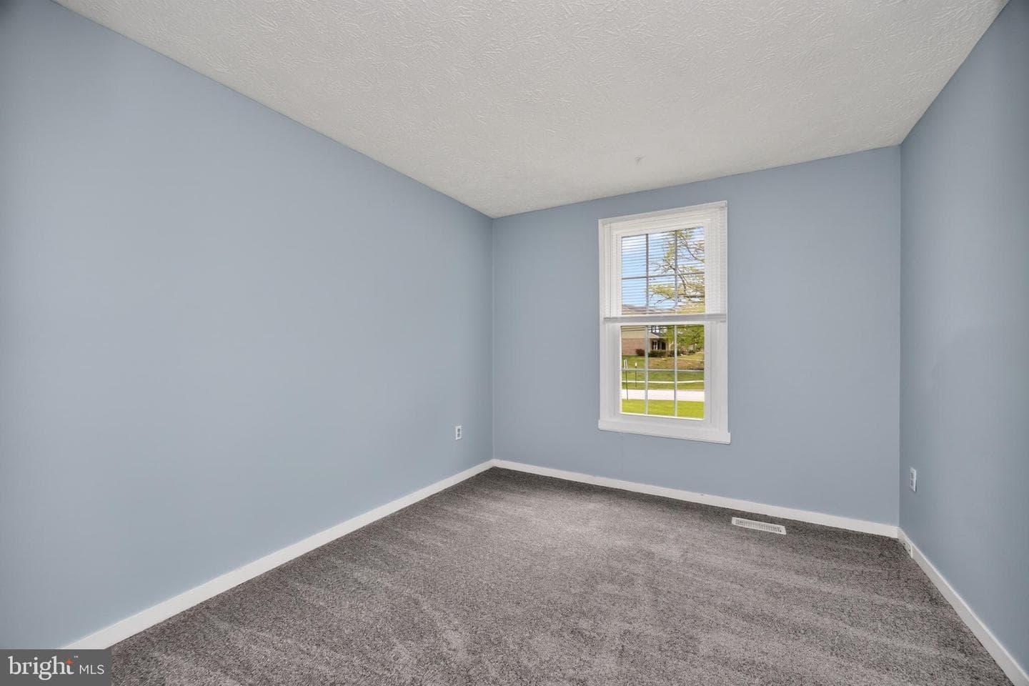 348 Barclay Street photo 18