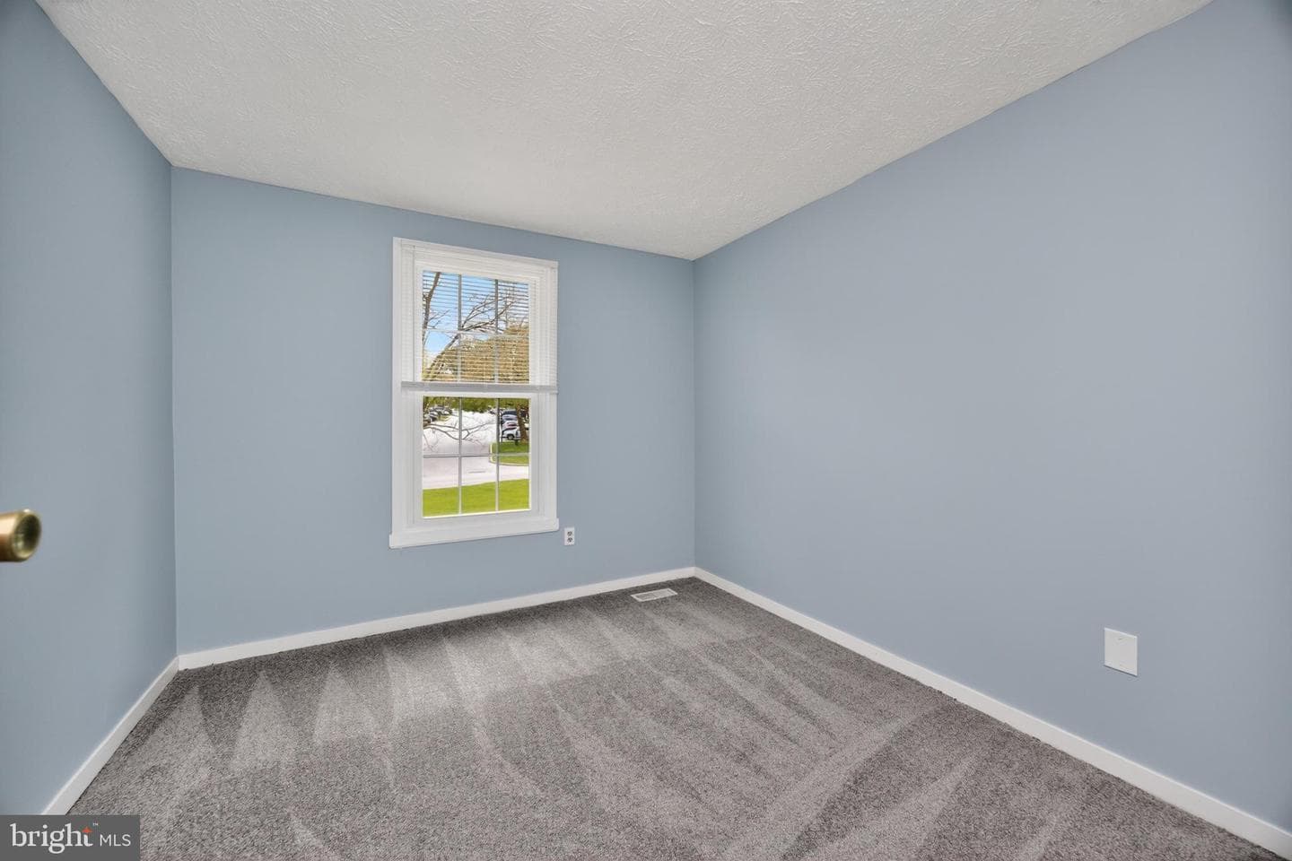 348 Barclay Street photo 20