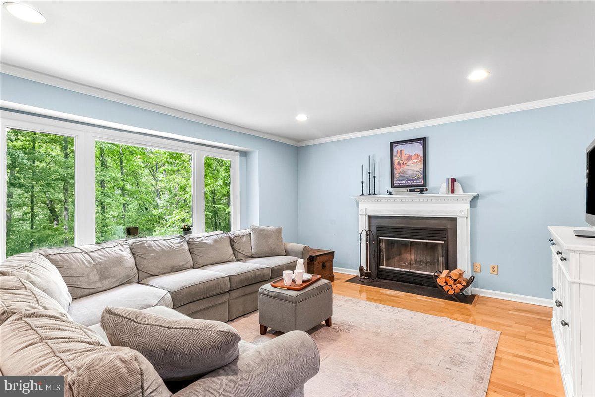 309 Baker Drive photo 2