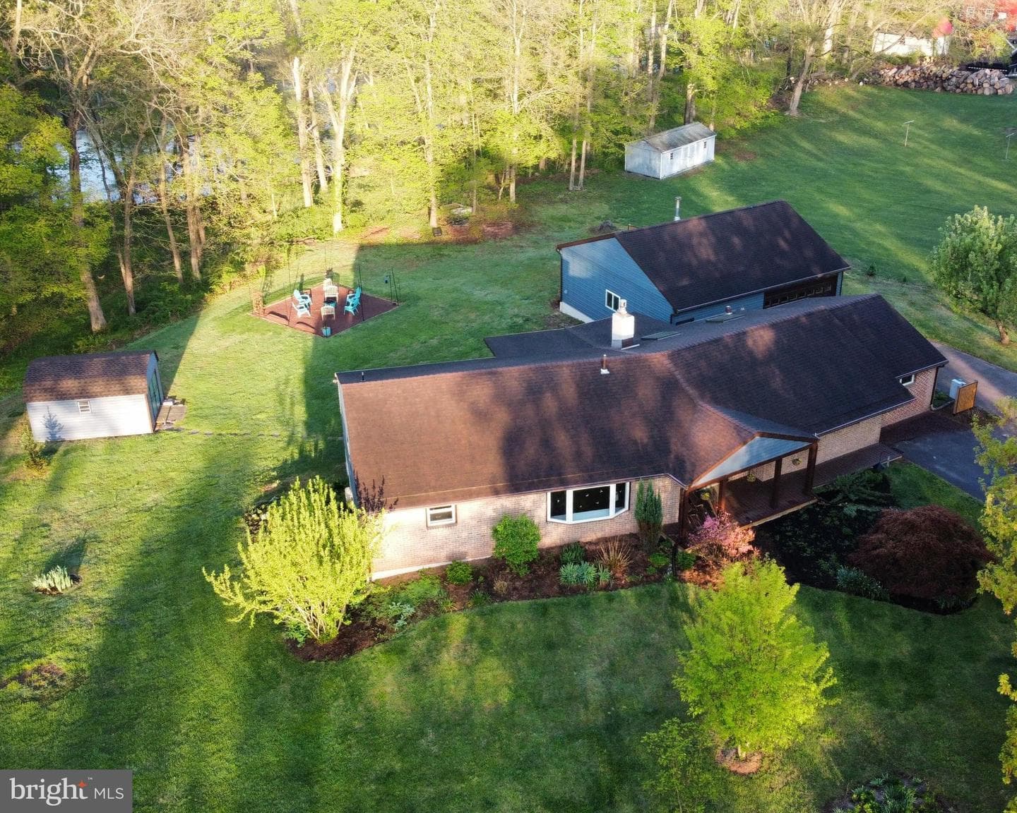 128 Mark Drive photo 3