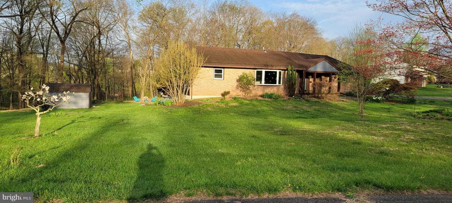 128 Mark Drive photo 4