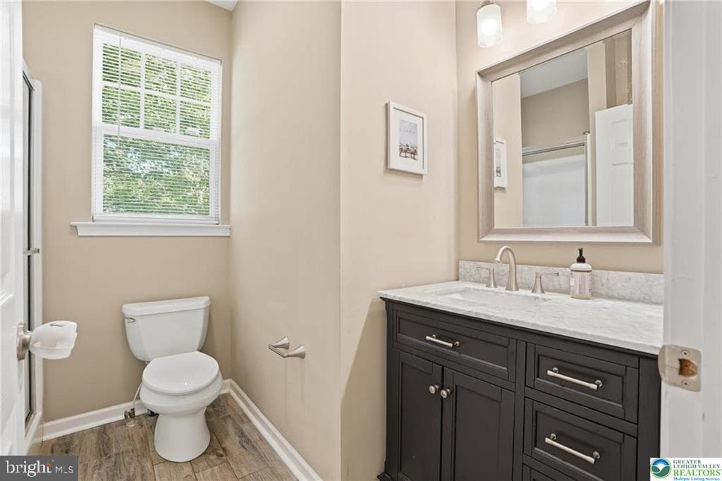 321 E 3rd Street photo 22