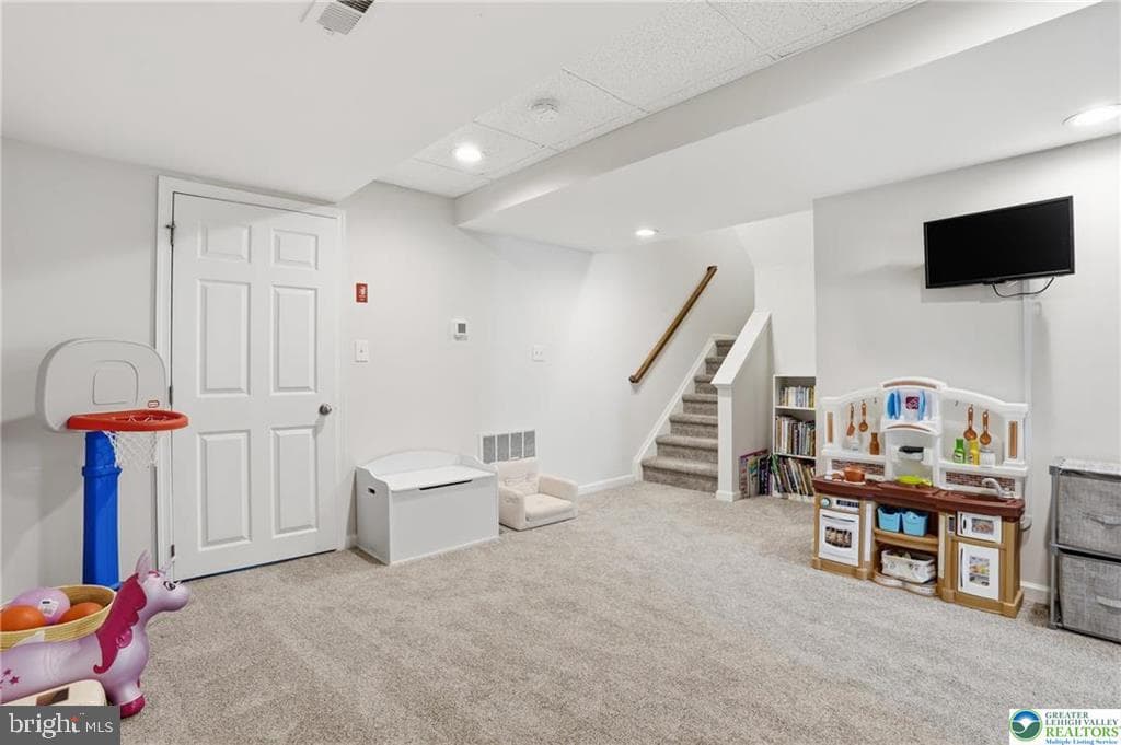 321 E 3rd Street photo 45