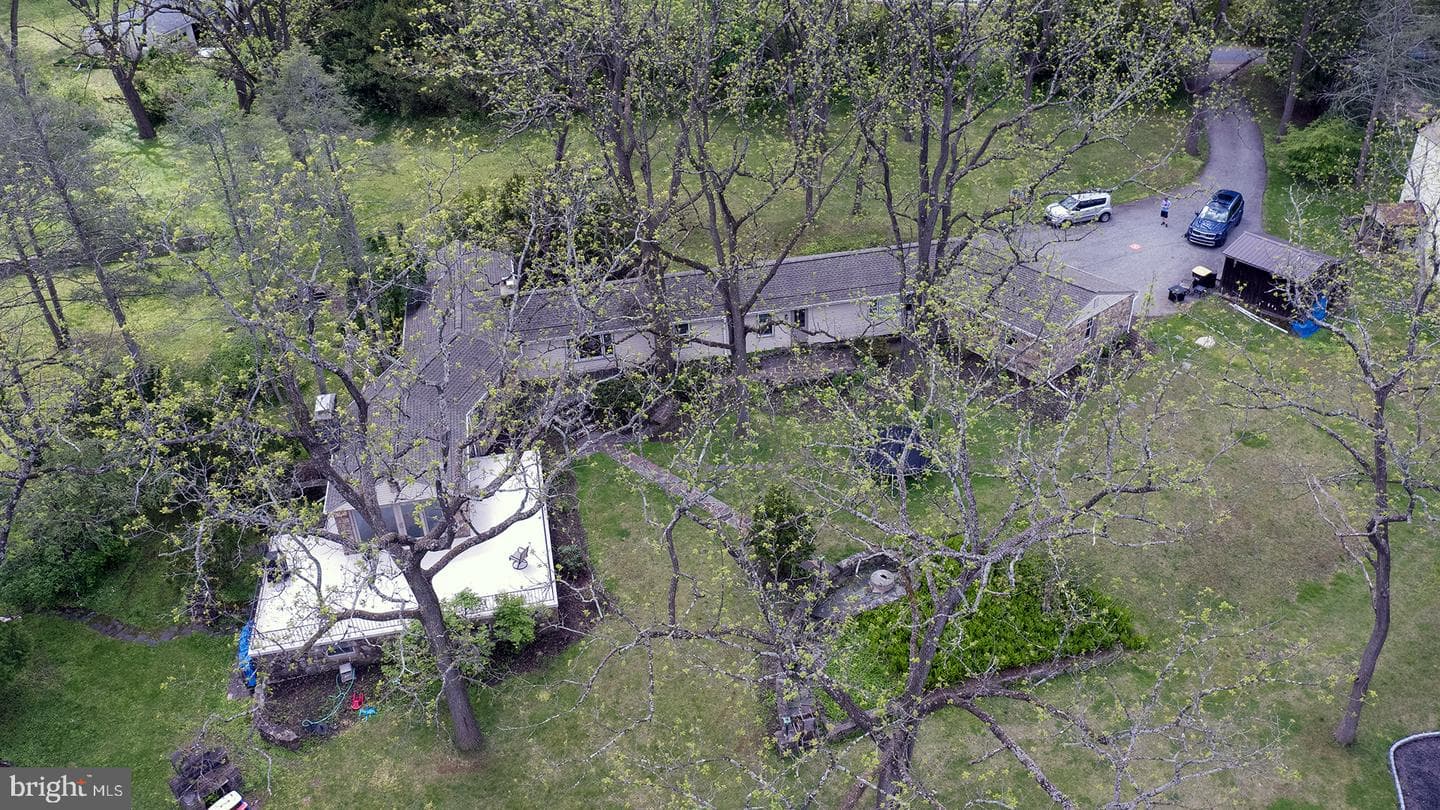 120 Farm Road photo 38