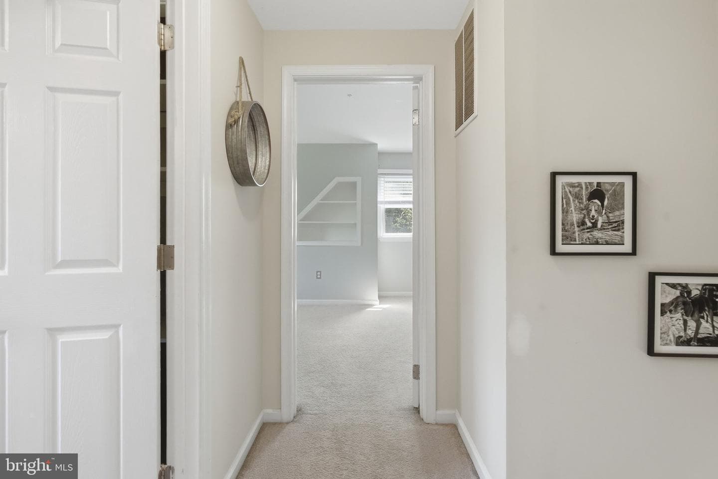 60 Roberts Circle photo 18