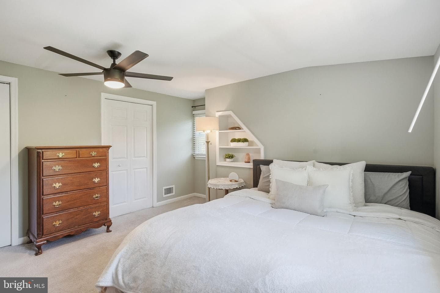 60 Roberts Circle photo 25