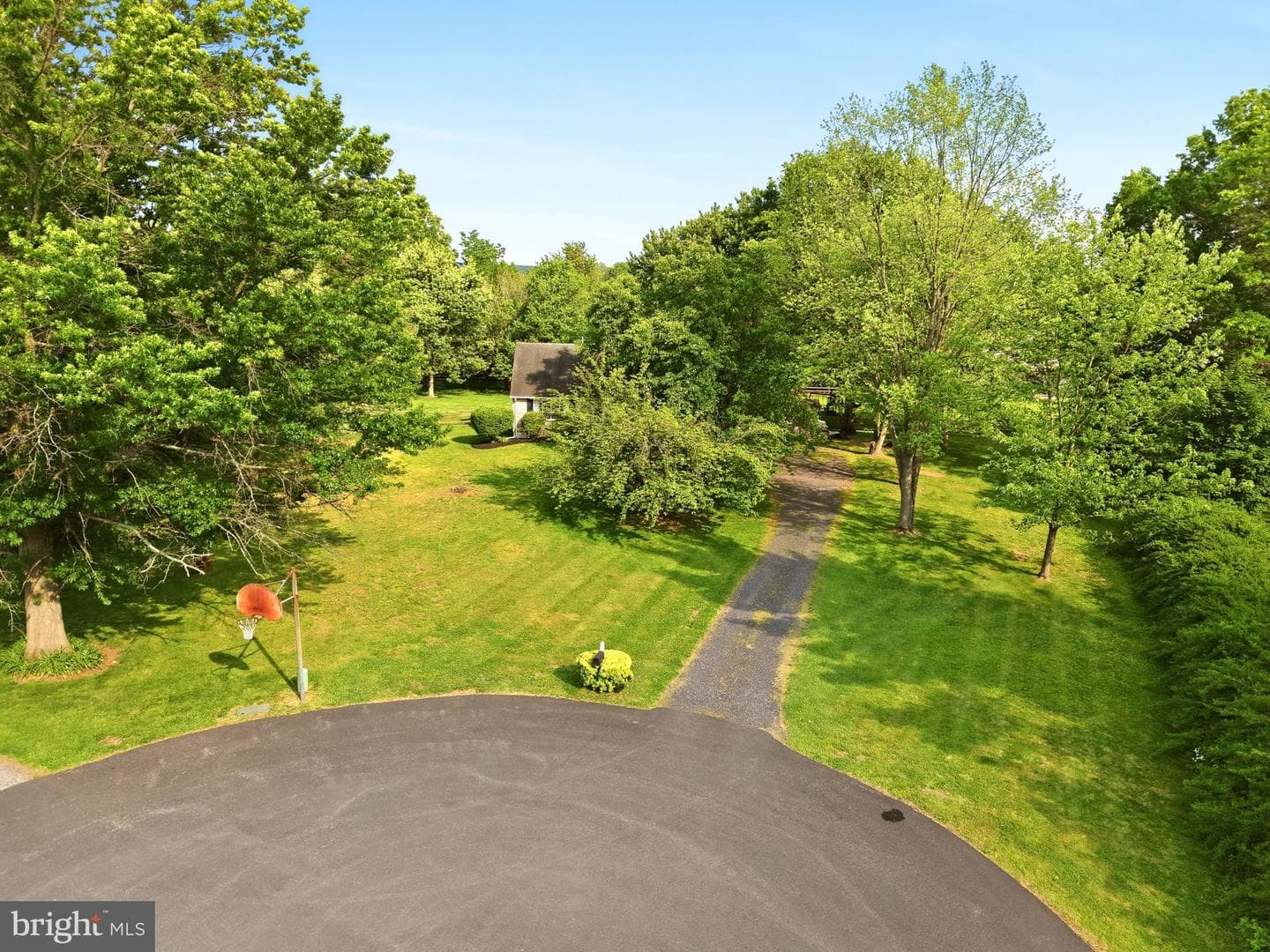 60 Roberts Circle photo 47