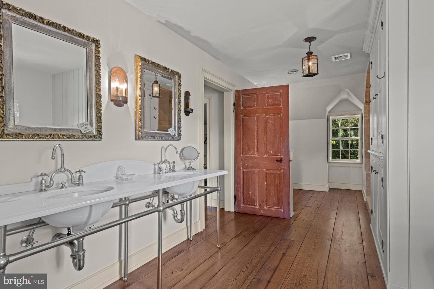 639 Church Road photo 38