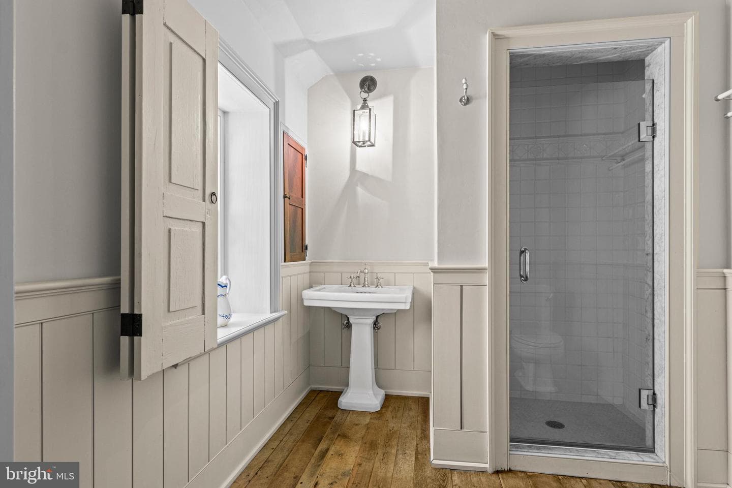 639 Church Road photo 44