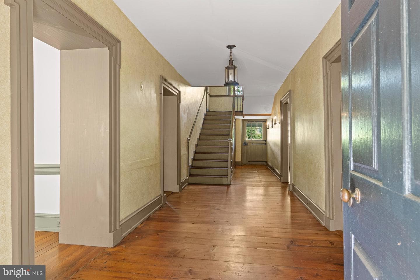 639 Church Road photo 9