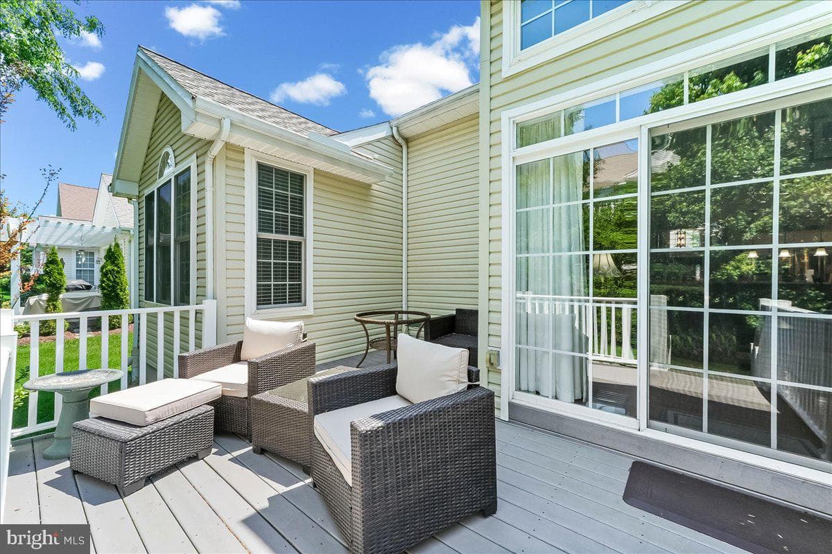 135 Reynolds Lane photo 36