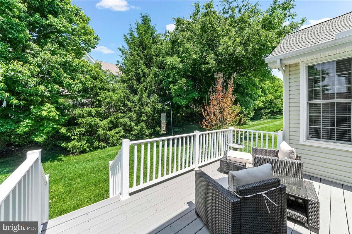 135 Reynolds Lane photo 37