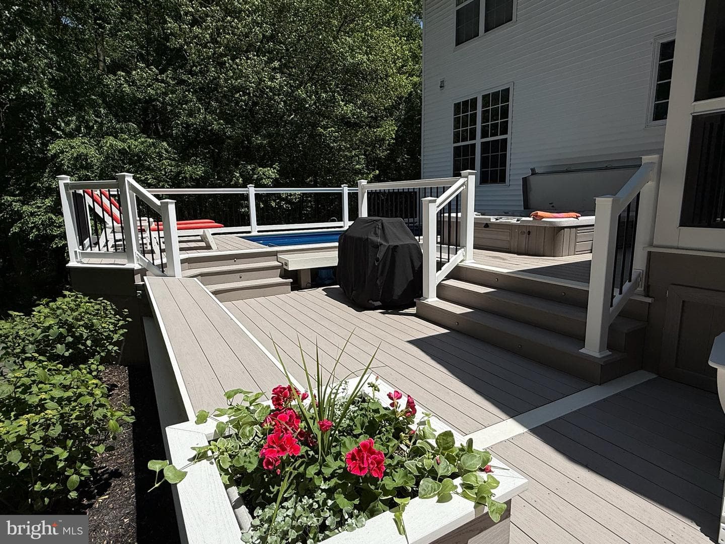 25 Dougherty Drive photo 48