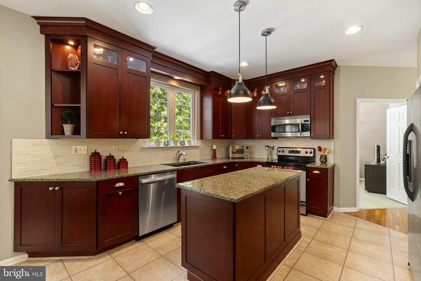 25 Dougherty Drive photo 9