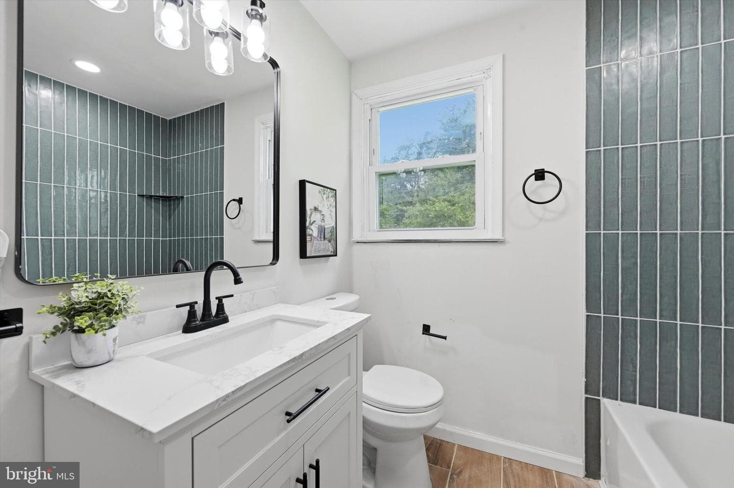155 Glencrest Road photo 18