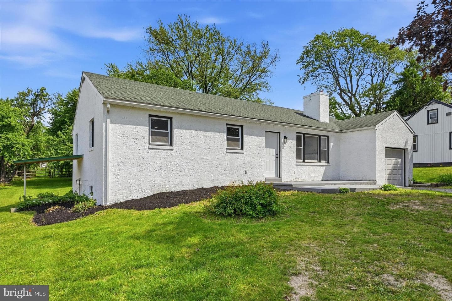 155 Glencrest Road photo 2