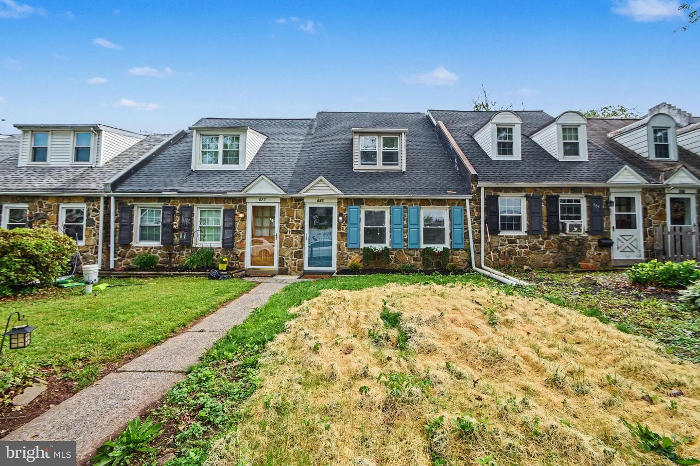 885 Woodlawn Avenue photo 3
