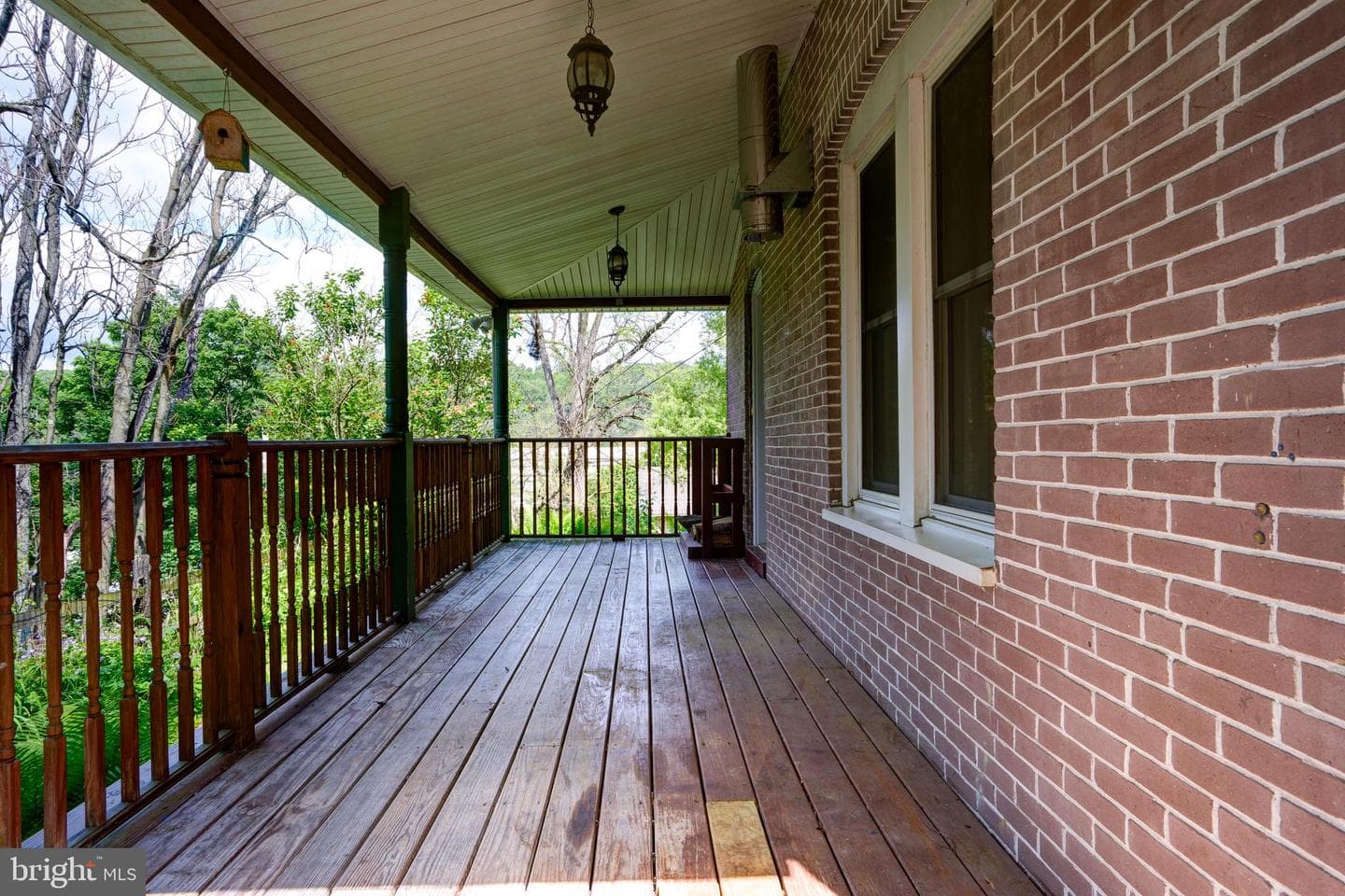 61 Bradley Avenue photo 2