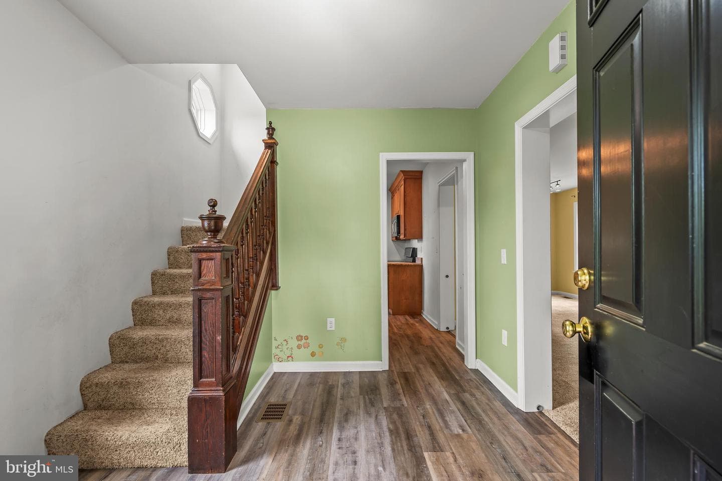 61 Bradley Avenue photo 5