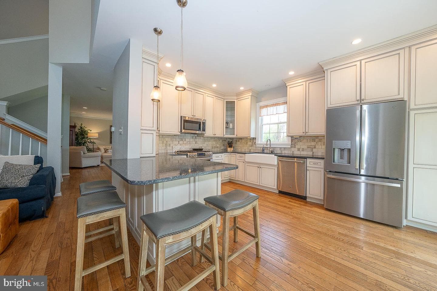 3301 Maplevale Circle photo 11