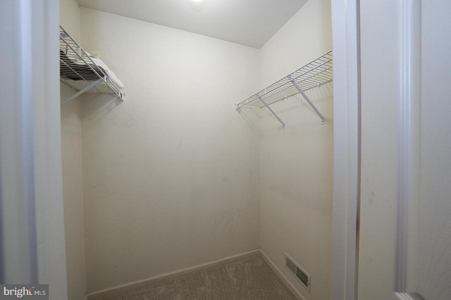 3301 Maplevale Circle photo 20