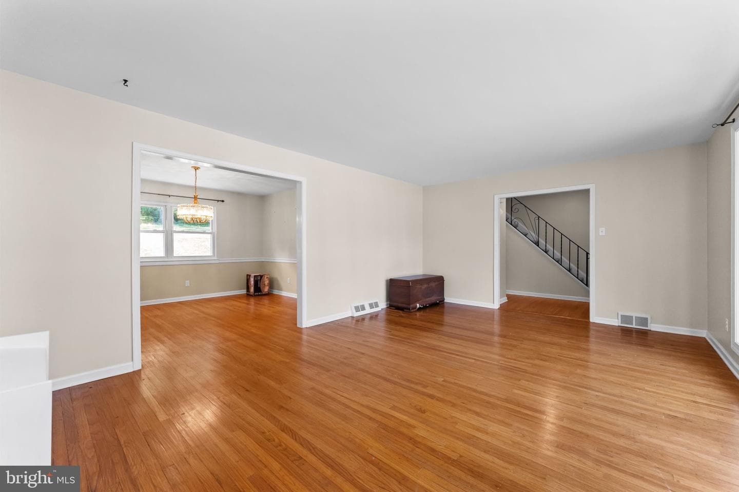 208 Concord Avenue photo 4